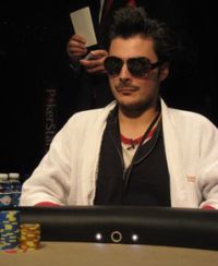 Vincent Secher, in accappatoio all'EPT di Montecarlo 2008